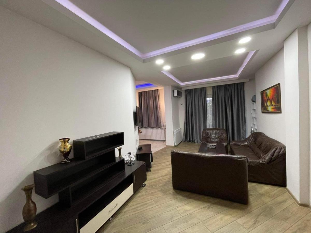 טביליסי Cozy & Sweet Home מראה חיצוני תמונה